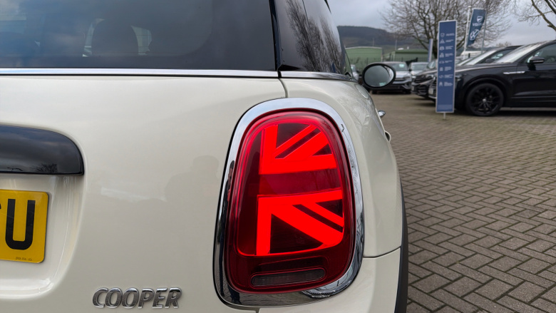 MINI Hatchback 1.5 Cooper Sport II 3dr Petrol Hatchback